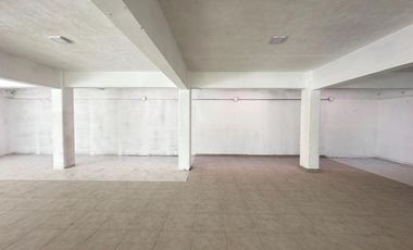Se renta amplio local comercial 290 m2 ubicado en esquina 12 metros de frente sobre boulevard Garcia de leon
