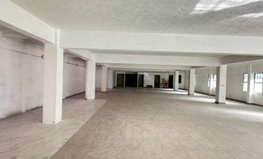 Se renta amplio local comercial 290 m2 ubicado en esquina 12 metros de frente sobre boulevard Garcia de leon