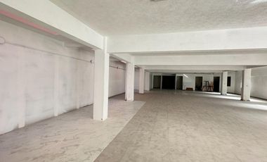 Se renta amplio local comercial 290 m2 ubicado en esquina 12 metros de frente sobre boulevard Garcia de leon