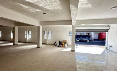 Se renta amplio local comercial 290 m2 ubicado en esquina 12 metros de frente sobre boulevard Garcia de leon
