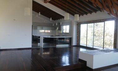 CASA CAMPESTRE EN VENTA EN ALTOS DE YERBABUENA (CHÍA)