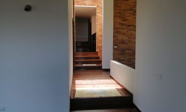 CASA CAMPESTRE EN VENTA EN ALTOS DE YERBABUENA (CHÍA)
