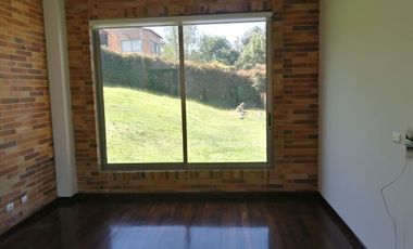 CASA CAMPESTRE EN VENTA EN ALTOS DE YERBABUENA (CHÍA)