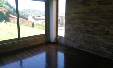 CASA CAMPESTRE EN VENTA EN ALTOS DE YERBABUENA (CHÍA)