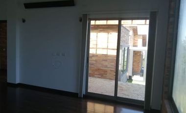 CASA CAMPESTRE EN VENTA EN ALTOS DE YERBABUENA (CHÍA)