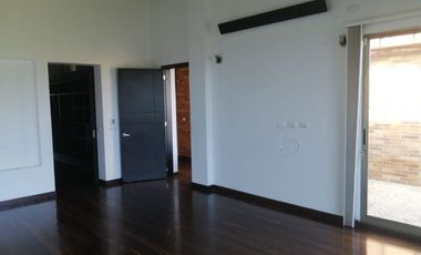 CASA CAMPESTRE EN VENTA EN ALTOS DE YERBABUENA (CHÍA)