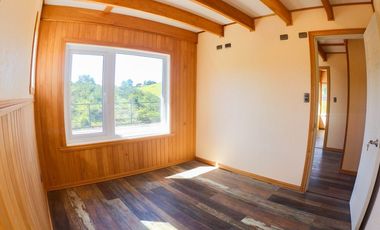 Casa Dos Pisos/ Lomas De Ten-ten/ Castro/ Isla Grande Chiloé
