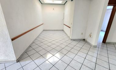 OFICINAS Y/O CONSULTORIOS EN RENTA ORTEGA Y MONTAÑEZ.