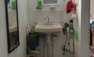 CASA 2 PISOS EN PRIVADA