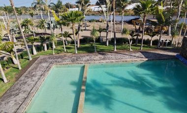 Terrenos Laguna de Chapala en fraccionamiento privado 310m2 en $1,860,000