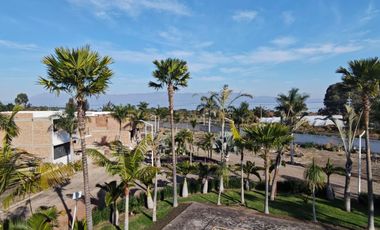 Terrenos Laguna de Chapala en fraccionamiento privado 350m2 en $2,100,000