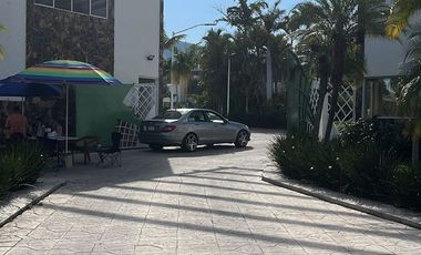 Terrenos Laguna de Chapala en fraccionamiento privado 350m2 en $2,100,000