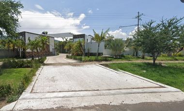 Terrenos Laguna de Chapala en fraccionamiento privado 480m2 en $2,880,000