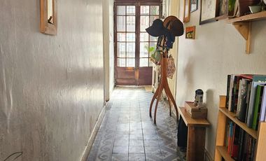 Hermosa casa tradicional Joaquín Vicuña, Santiago / Sector Av Matta