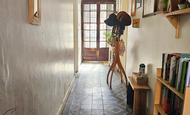 Hermosa casa tradicional Joaquín Vicuña, Santiago / Sector Av Matta