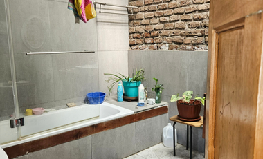 Hermosa casa tradicional Joaquín Vicuña, Santiago / Sector Av Matta