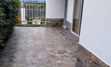 HERMOSA CASA ESQUINERA