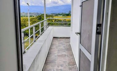 HERMOSA CASA ESQUINERA