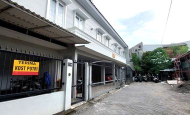 Kos Eksklusif 24 Kamar Hanya 200 meter dari Jalan Seturan Raya