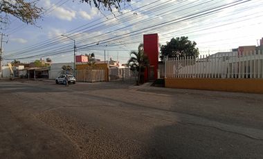 Casa de un piso en coto privado en Balcones del Rosario