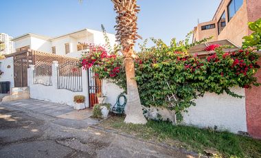 SE VENDE CASA EN CONDOMINIO DUNAS DEL MAR.