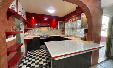 CASA EN VENTA EN JARDINES DE MORELOS SECC. ELEMENTOS