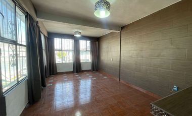 CASA EN VENTA EN JARDINES DE MORELOS SECC. ELEMENTOS