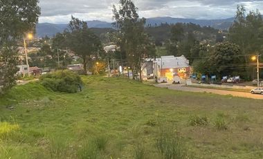 Terreno en arriendo 6.000m2 con frente a la vía Monay - Baguanchi, antes del Colegio Alemán