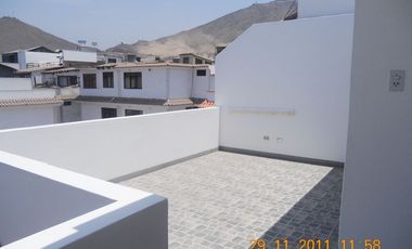ALQUILER DE CASA INMEJORABLE UBICACION CONDOMINIO BUEN RETIRO  SURCO