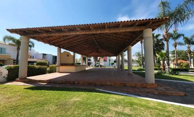Terreno de 311 m2 Construye la casa de tus sueños en Condominio privado Los Laureles