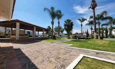 Terreno de 311 m2 Construye la casa de tus sueños en Condominio privado Los Laureles