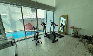 RENTO CASA DE 3 NIVELES PARA OFICINAS CERCA DE WTC