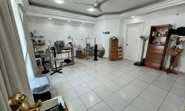 RENTO CASA DE 3 NIVELES PARA OFICINAS CERCA DE WTC