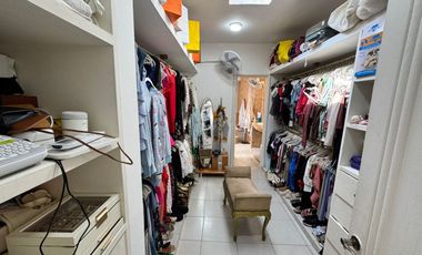 RENTO CASA DE 3 NIVELES PARA OFICINAS CERCA DE WTC