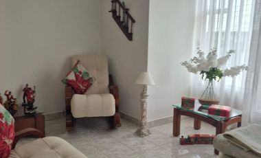 CASA ESQUINERA ESPECTACULAR