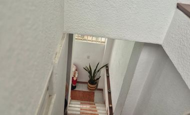 CASA ESQUINERA ESPECTACULAR