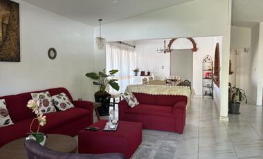 Casa en venta, Condominio, amplias areas verdes, Las Fuentes JIUTEPEC