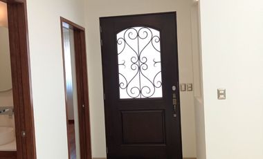 CASA EN RENTA EN PORTOFINO METEPEC CON ACABADOS DE LUJO TRES REC Y TRES LUGARES DE ESTACIONAMIENTO