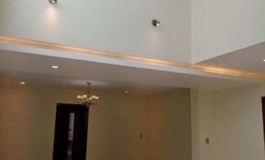 CASA EN RENTA EN PORTOFINO METEPEC CON ACABADOS DE LUJO TRES REC Y TRES LUGARES DE ESTACIONAMIENTO