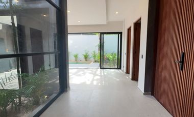 Venta de Casa de Lujo en Senderos de Mayakoba, Playa del Carmen | Alberca Privada, Rooftop con Firepit + Terraza Panorámica