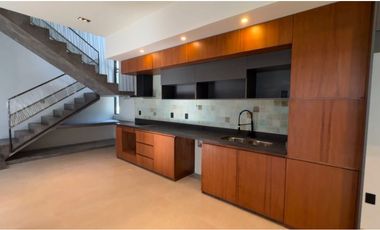 Venta de Casa de Lujo en Senderos de Mayakoba, Playa del Carmen | Alberca Privada, Rooftop con Firepit + Terraza Panorámica