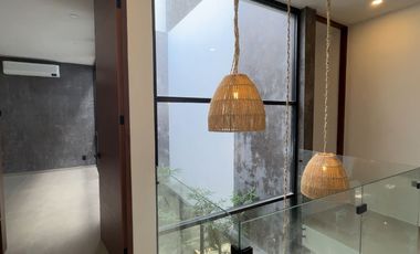 Venta de Casa de Lujo en Senderos de Mayakoba, Playa del Carmen | Alberca Privada, Rooftop con Firepit + Terraza Panorámica