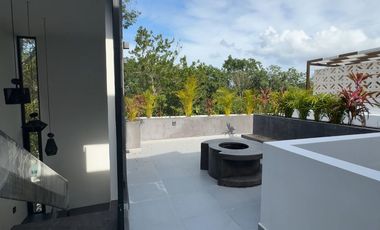 Venta de Casa de Lujo en Senderos de Mayakoba, Playa del Carmen | Alberca Privada, Rooftop con Firepit + Terraza Panorámica