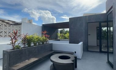 Venta de Casa de Lujo en Senderos de Mayakoba, Playa del Carmen | Alberca Privada, Rooftop con Firepit + Terraza Panorámica