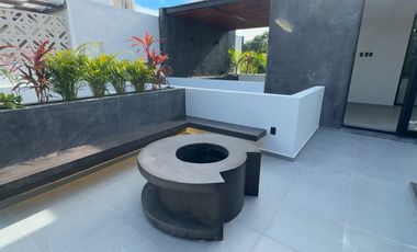 Venta de Casa de Lujo en Senderos de Mayakoba, Playa del Carmen | Alberca Privada, Rooftop con Firepit + Terraza Panorámica