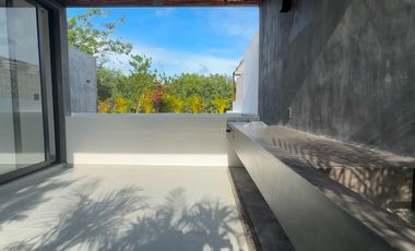 Venta de Casa de Lujo en Senderos de Mayakoba, Playa del Carmen | Alberca Privada, Rooftop con Firepit + Terraza Panorámica