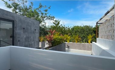Venta de Casa de Lujo en Senderos de Mayakoba, Playa del Carmen | Alberca Privada, Rooftop con Firepit + Terraza Panorámica