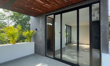 Venta de Casa de Lujo en Senderos de Mayakoba, Playa del Carmen | Alberca Privada, Rooftop con Firepit + Terraza Panorámica