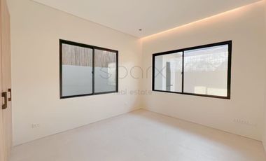 BRAND NEW 4BR BUNGALOW HOUSE AND LOT IN BF HOMES PARAÑAQUE