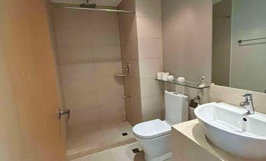 For Sale: St Francis Shangri-la Place  Luxury 3 Bedroom Cornet Unit  with Parking besides Shangri-la Mall Edsa